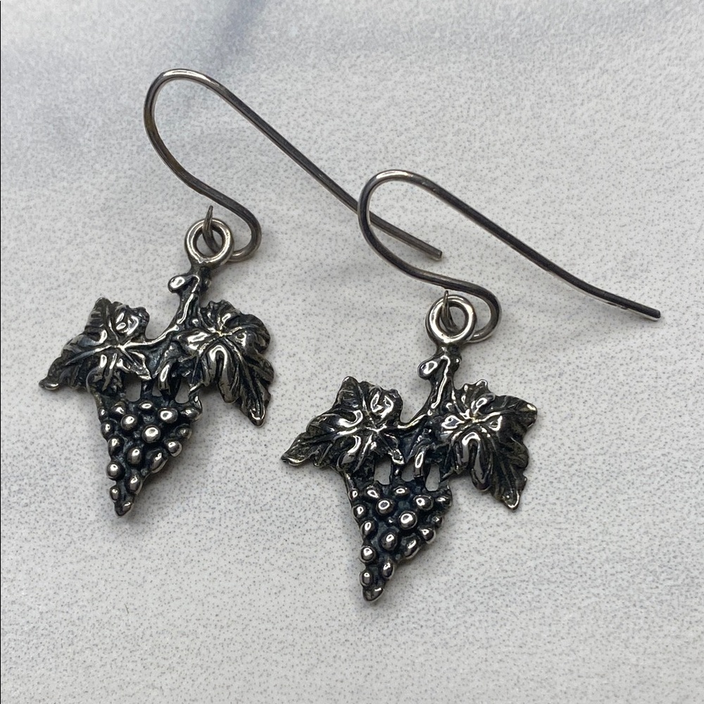 Sterling Silver Dangle Earrings with Grape‎ Cluster Design